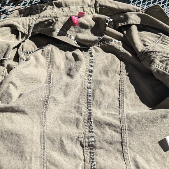 Y2K army green utility inspired jacket - Picture 2 of 13